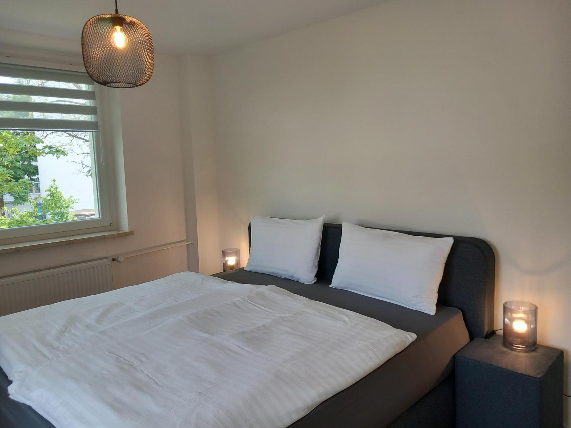 City Apartment Duisburg 1#Netflix &Wlan &Kingsize Bett &Kaffee Maschine & Central & 500M Innenhafen & 2 Min U Bahn Eksteriør bilde